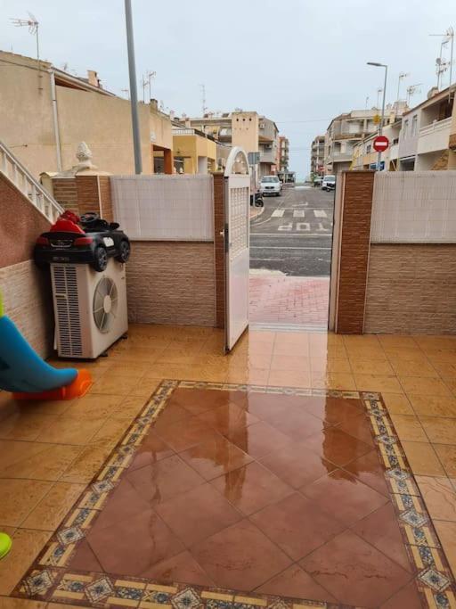 Alex Bungalow Appartement Torrevieja Buitenkant foto