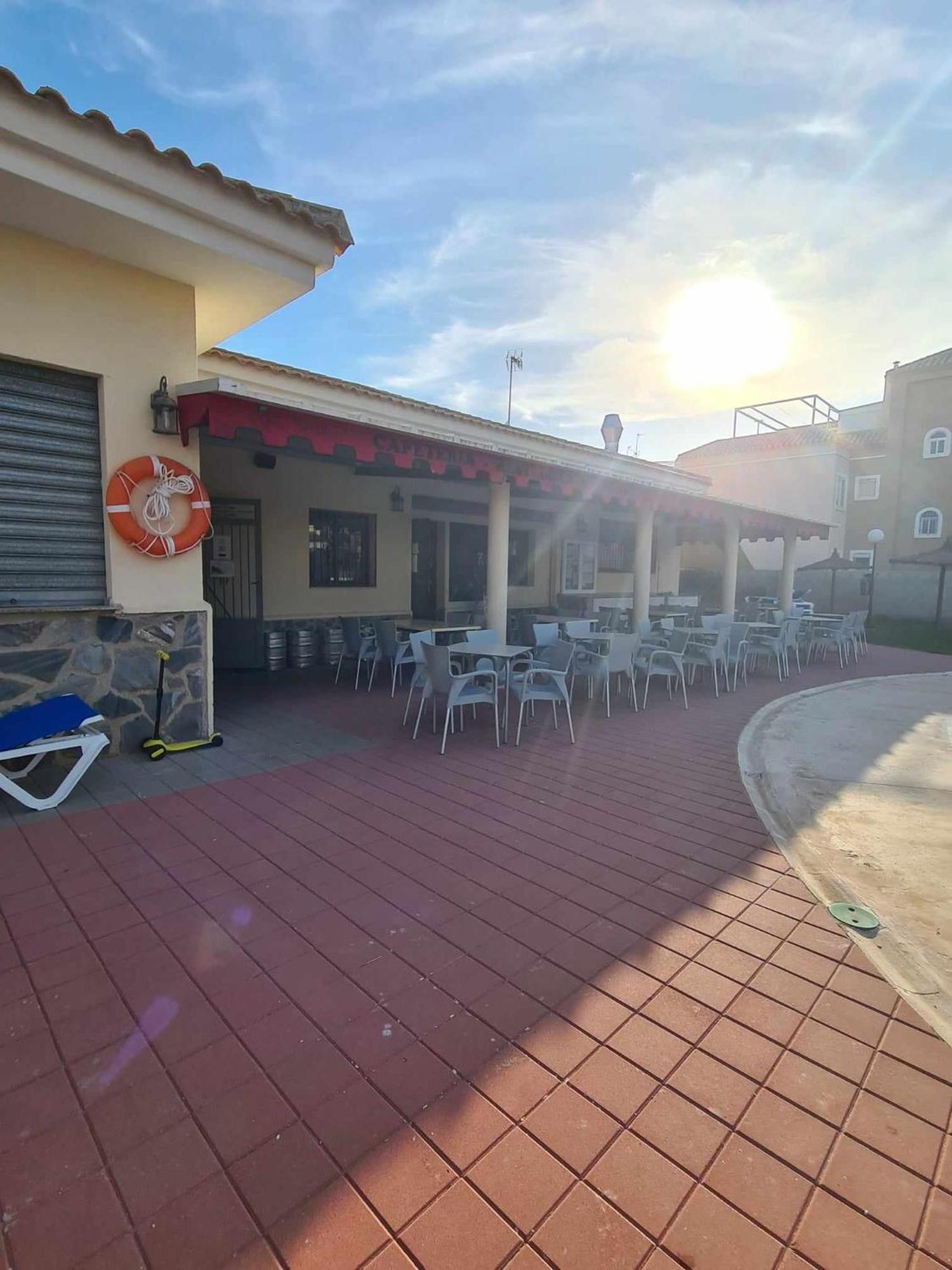 Alex Bungalow Appartement Torrevieja Buitenkant foto